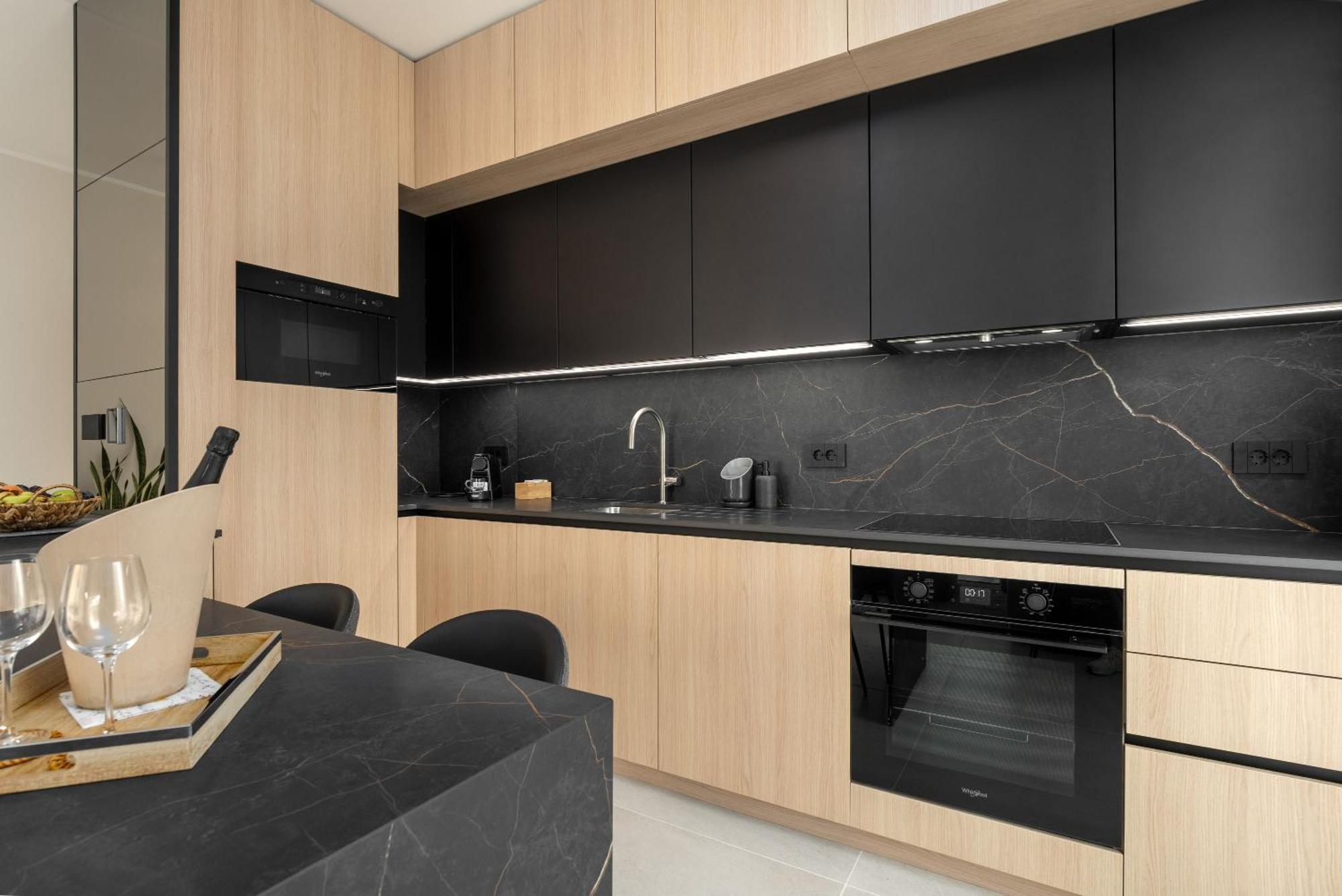 The Q Bliss - Your New 4-Star Hideaway With A Garage Ровинь Экстерьер фото