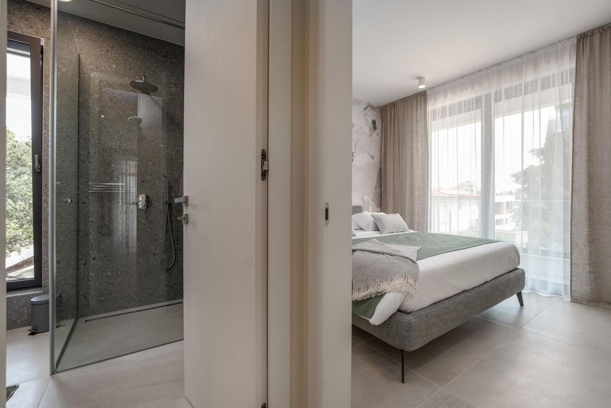 The Q Bliss - Your New 4-Star Hideaway With A Garage Ровинь Экстерьер фото