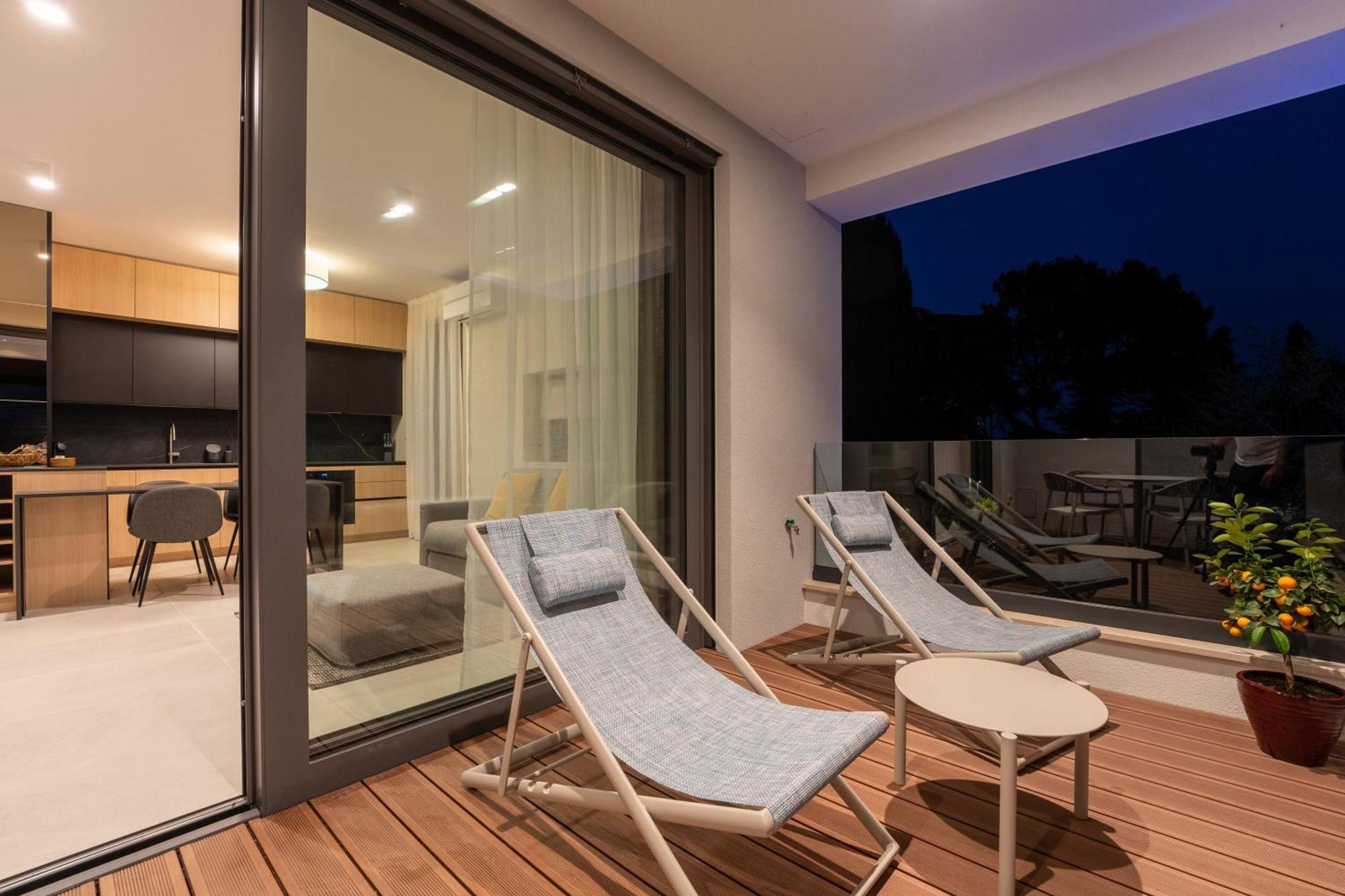 The Q Bliss - Your New 4-Star Hideaway With A Garage Ровинь Экстерьер фото