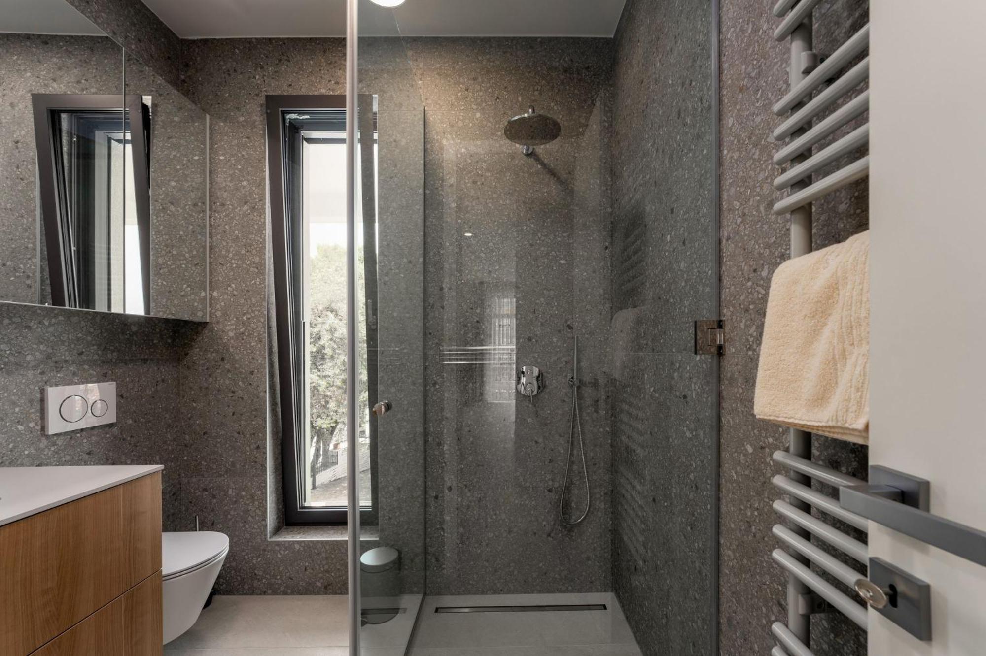 The Q Bliss - Your New 4-Star Hideaway With A Garage Ровинь Экстерьер фото